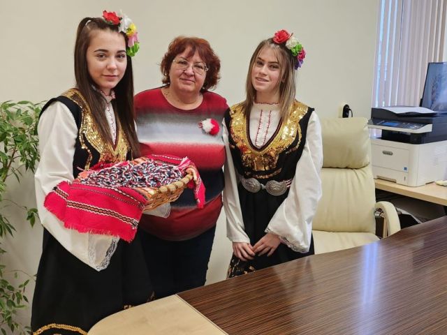 Пролетно настроение и „Игри на родолюбците“ на 1-ви март в ПГХТ “Акад. Неделчо Неделчев“