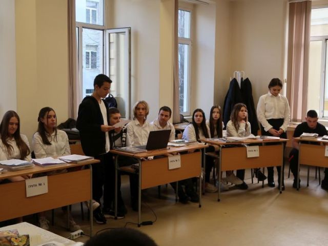 "НА ЧАША РУСКИ ЧАЙ С ПУШКИН" - интердисциплинарен урок - БЕЛ + РЕ + УП: Кетъринг с IX "в" клас