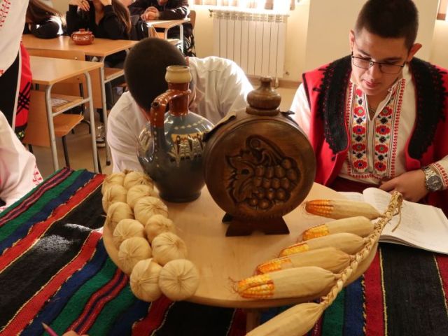 ПГХТ „Акад. Неделчо Неделчев“ - град Сливен се включва в инициативата ДЕН НА ЧЕТЕНЕТО на 15 ноември 2024 г.