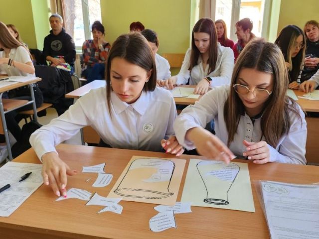 Проект „ Красива наука 1“  в час по химия и опазване на околната среда [01.03.2024]
