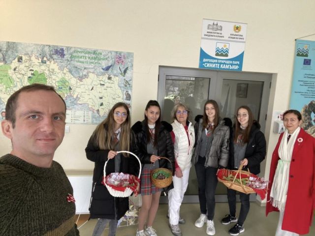 Пролетно настроение и „Игри на родолюбците“ на 1-ви март в ПГХТ “Акад. Неделчо Неделчев“ [02.03.2024]