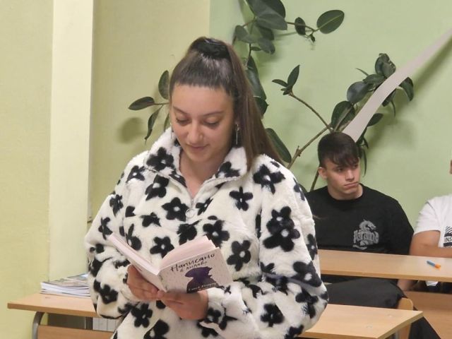 ПГХТ „Акад. Неделчо Неделчев“ - град Сливен се включва в инициативата ДЕН НА ЧЕТЕНЕТО на 15 ноември 2024 г. [18.11.2024]