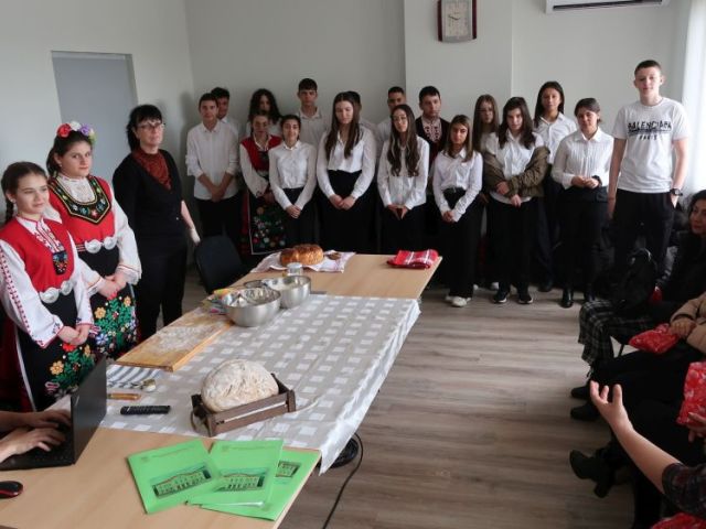 ПЪТЯТ НА ХЛЯБА - ЕДНО ПЪТЕШЕСТВИЕ С IХБ КЛАС В ХЛЕБОЗАВОД „ДЕМЕА “ [02.12.2024]