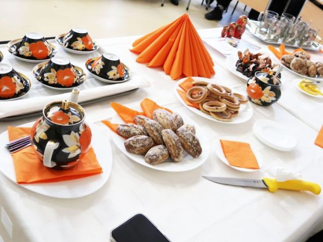 "НА ЧАША РУСКИ ЧАЙ С ПУШКИН" - интердисциплинарен урок - БЕЛ + РЕ + УП: Кетъринг с IX "в" клас [10.12.2024]